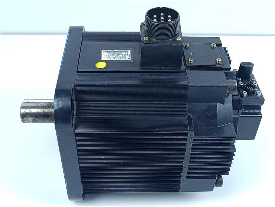 yaskawa-sgmrs-30a2a-yr11-servo-motor-2900w-227a-200v-top-zustand-82959-2.jpg